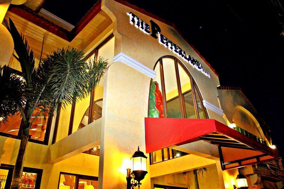 The Pepperland Hotel เลกัซปี ภายนอก รูปภาพ