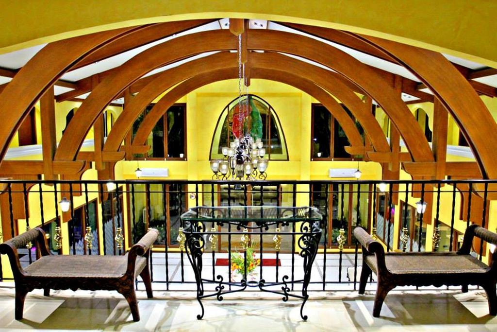 The Pepperland Hotel เลกัซปี ภายนอก รูปภาพ
