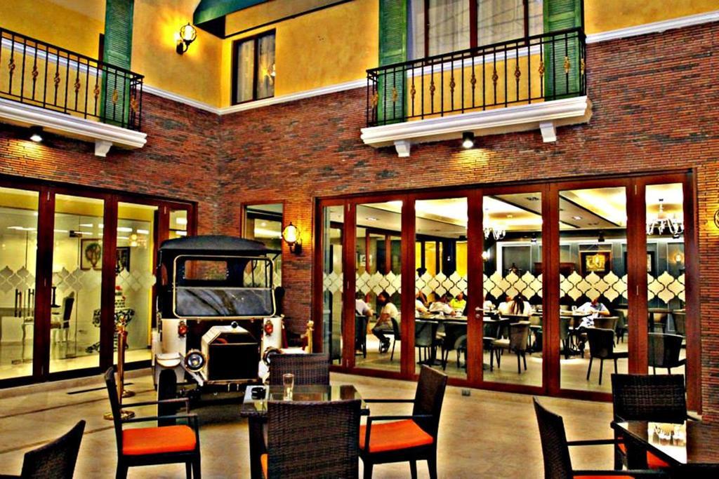 The Pepperland Hotel เลกัซปี ภายนอก รูปภาพ