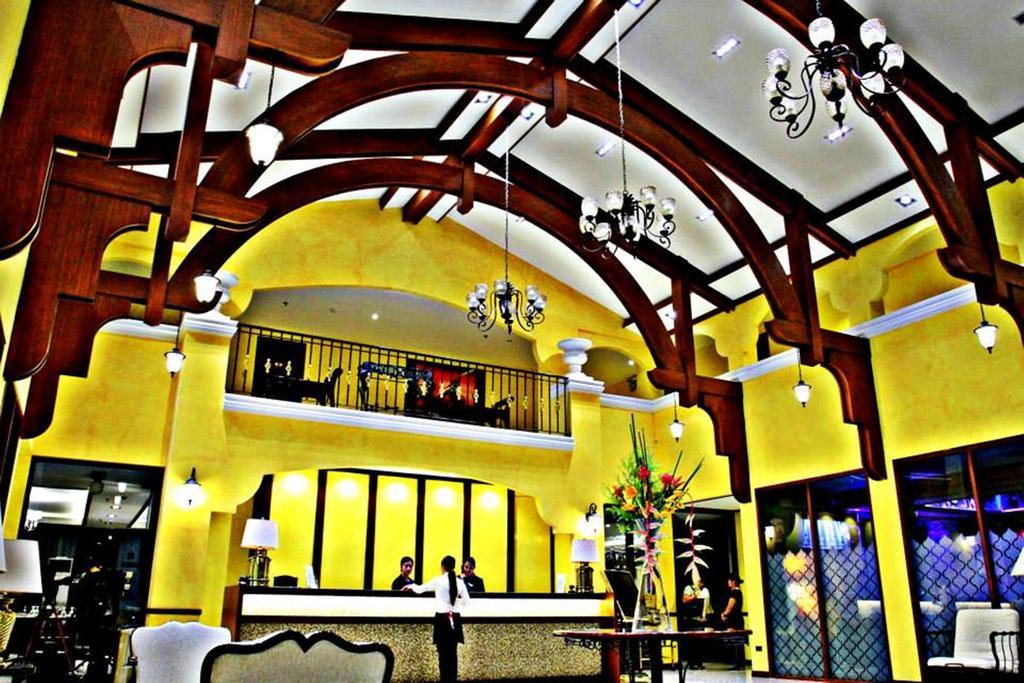 The Pepperland Hotel เลกัซปี ภายนอก รูปภาพ